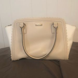 Kate Spade tan/white leather bag, scallop edged